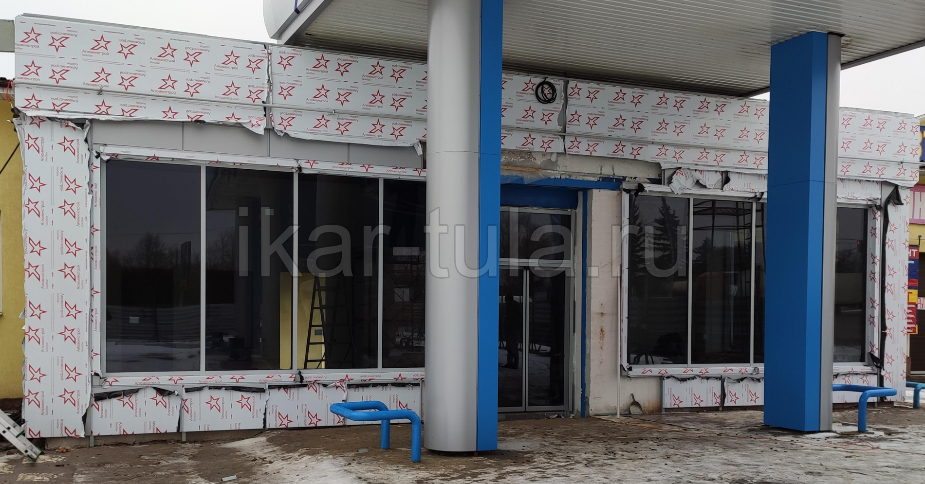 Изготовление и монтаж витражей из алюминиевого профиля с автоматической ...