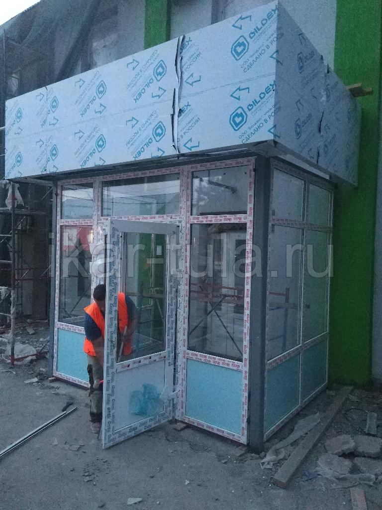 Изготовление и монтаж остекления и облицовки входной группы