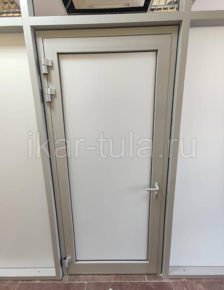 Установка внутренних стеклянных перегородок из алюминиевого профиля